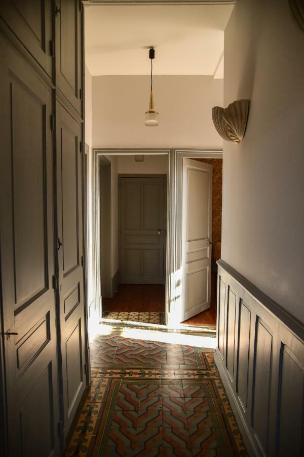 Au Miracle Du Pain Dore Villa Beaune  Bagian luar foto
